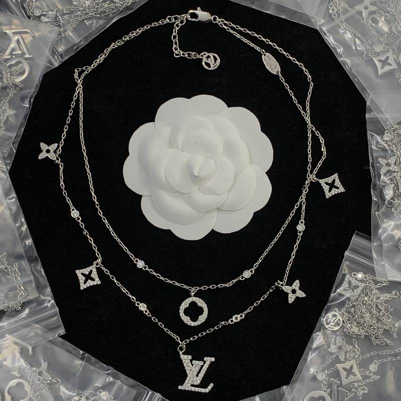 LV Necklace 03lyr566